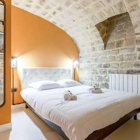 Nouveau - Industrial - 6p - Gym/sauna Apartment