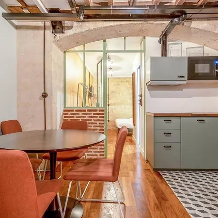 Nouveau - Industrial - 6p - Gym/sauna Apartment